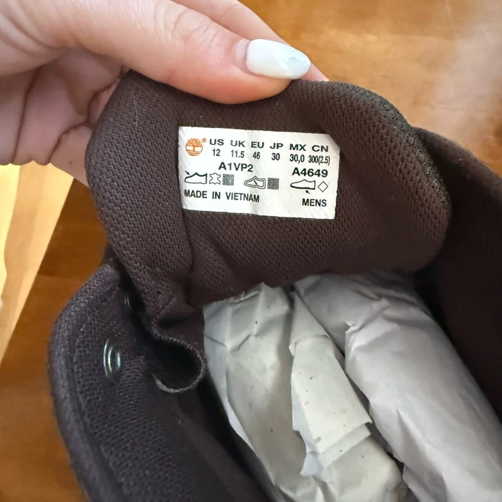 MENS TIMBERLAND BOOTS// never worn - Picture 3 of 7
